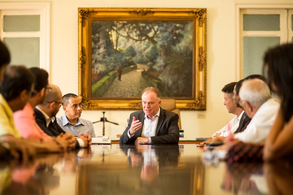 Governador recebe vereadores da Capital no Palácio Anchieta
