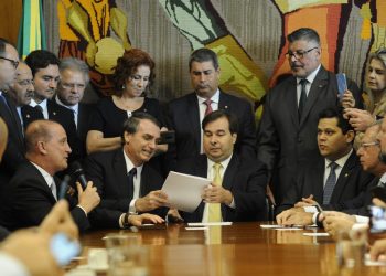 Proposta para Previdência Social prevê mudança na idade mínima e abrange setores público e privado