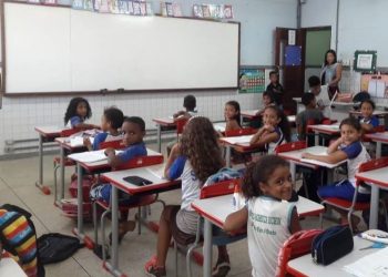 Escolas da Rede Estadual recebem novos mobiliários