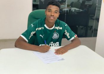 Atacante Capixaba Assina Contrato Profissional Com o Palmeiras