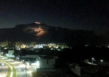 Mais de mil raios são registrados na costa do ES na madrugada