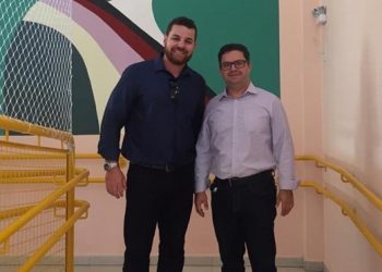 Representantes da Sedu visitam escola em Florianópolis