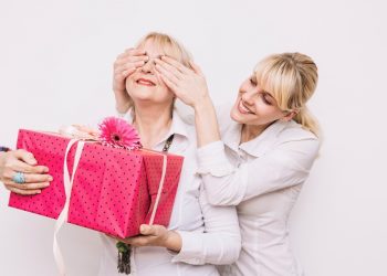 Procon-ES orienta sobre compras para o Dia das Mães