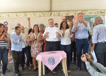 Governador assina convênios para obras em Conceição da Barra