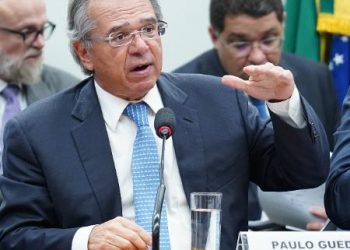 Paulo Guedes diz que salário mínimo só terá alta real se reformas forem aprovadas