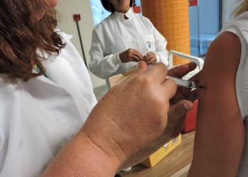 Espírito Santo vacina mais de 1 milhão de pessoas contra gripe