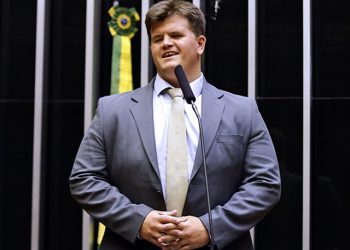 Líder em Economia na bancada capixaba, Felipe Rigoni deixa de utilizar R$ 381 Mil no primeiro semestre