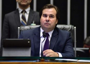 Temos condições de votar a Previdência em dois turnos nesta semana, diz Maia