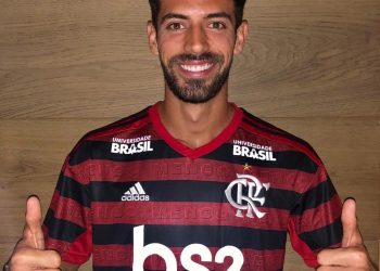 Flamengo anuncia zagueiro espanhol Pablo Marí: “Clube gigantesco. Agora sou Mengão”