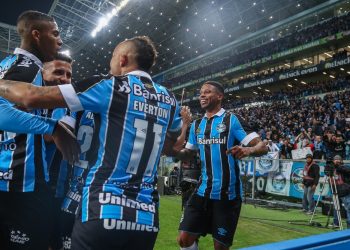 Grêmio vence por 2×0 Athletico em casa e fica muito perto da final da copa do brasil