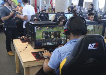Bolsonaro reduz impostos sobre jogos eletrônicos