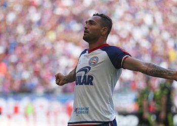 Bahia atropela Flamengo na Fonte Nova