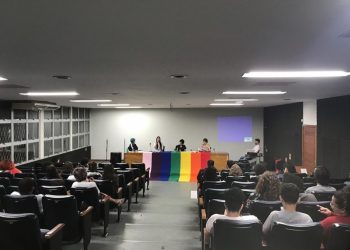 Seminário discute preconceito e invisibilidade da população LGBT