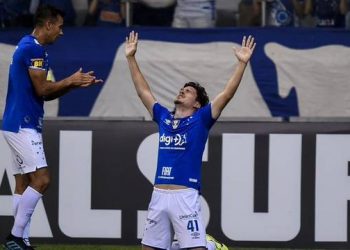 Jovem da base entra no segundo tempo, decide, e Cruzeiro vence o Vasco
