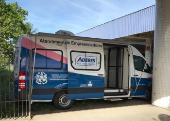 Van da Aderes leva orientação para empreendedores na Grande Vitória
