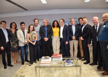 Vice-governadora recebe representante de empresa canadense de soluções de tecnologia financeira