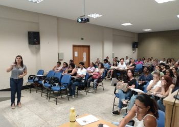 Alunos aprovados no Intercâmbio recebem primeiras orientações da Sedu