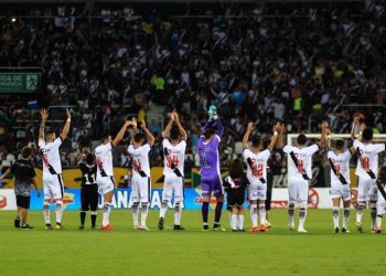 Vasco dobra sócios em 3 dias, mira 100 mil e fica perto de top 5 brasileiro