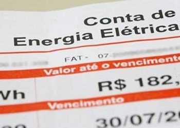 Consumidores vão bancar R$ 20 bi em subsídios na conta de luz em 2020, diz Aneel