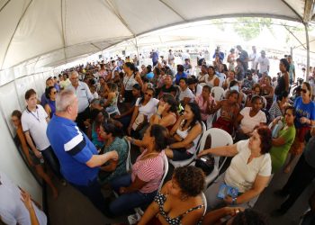 Prefeito Temóteo Brito visita circuito do Grande Mutirão da Saúde