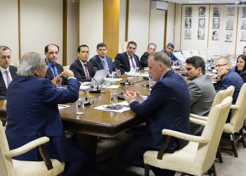 Governador e bancada federal se reúnem com ministro da Economia