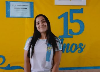 Ex-aluna da Rede Estadual é aprovada em várias faculdades e realiza sonho de cursar Psicologia
