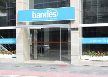 Corretores e imobiliárias podem se credenciar para vender bens e imóveis do Bandes
