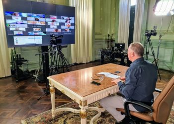 Governador Casagrande autoriza reforma de escolas estaduais de Cariacica