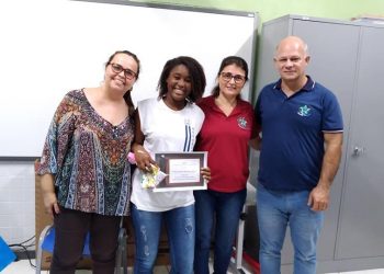 Alunas da Escola Hosana Salles têm seus contos selecionados para publicação em concurso literário