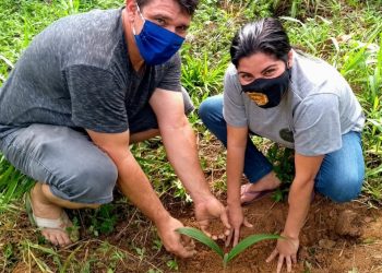 Jovem casal cria agroindústria de produtos em conserva e amplia cultivo em Guarapari
