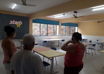 Escolas recebem familiares de alunos para informar sobre protocolos de segurança