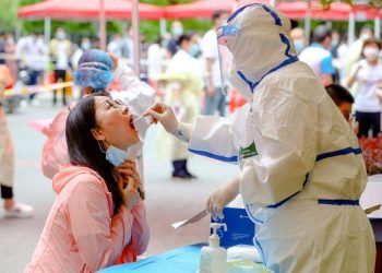 Mundo ultrapassa 50 milhões de casos de covid-19, diz universidade Johns Hopkins