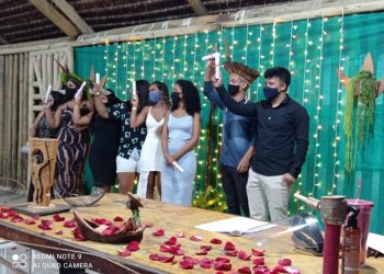 Escola Indígena realiza primeira cerimônia de formatura de estudantes do Ensino Médio