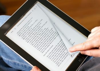 Escola de Vila Velha produz e-book de forma híbrida