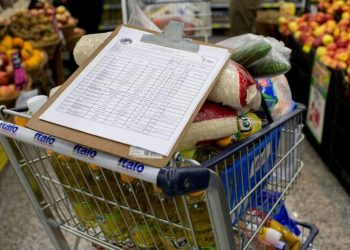 Vitória tem a 5ª cesta básica mais cara do país, aponta Dieese