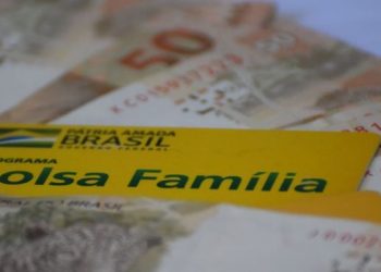Governo bloqueia Bolsa Família de doadores nas eleições 2020