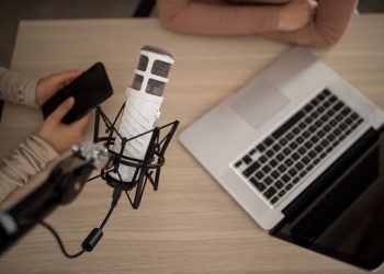 Podcast do Bandes aborda temas relacionados à economia capixaba