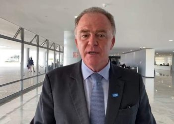 Casagrande sobre proposta de Bolsonaro: ‘Gasolina era R$ 2,60 e o ICMS era o mesmo’