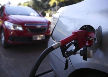 De novo! Gasolina e diesel ficam mais caros a partir desta terça-feira
