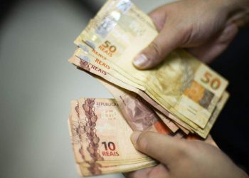 Caixa paga auxílio emergencial a nascidos em setembro neste domingo