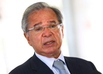 PIB do Brasil vai crescer de 5% a 5,5% neste ano, afirma Guedes na Câmara