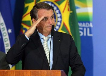 Bolsonaro volta a criticar preços e cobra Petrobras sobre valores detalhados