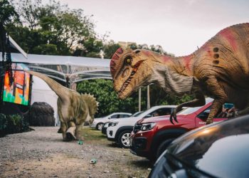 Show com réplicas de dinossauros gigantes chega a Vitória nesta semana