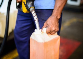 Gasolina fica mais cara e pode passar dos R$ 7,30 no ES