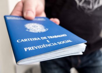 ES registra a maior taxa de contratações dos últimos 10 anos em 2021