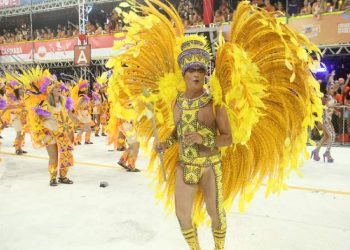 Carnaval de Vitória: escola campeã será conhecida na próxima quarta. Relembre como foram os desfiles