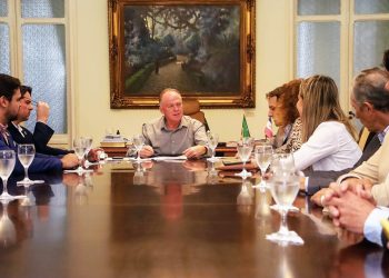 Governador sanciona leis para benefício de produtores rurais e pedreiras