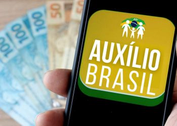 Auxílio Brasil: veja quem recebe o benefício nesta segunda-feira