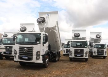 Governo do Estado realiza entrega de equipamentos agrícolas para 34 municípios