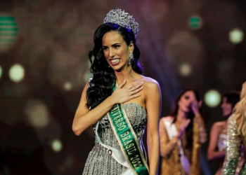 Mia Mamede, nova Miss Universo Brasil, volta ao ES e fala sobre garra pela coroa: ‘pé sangrando’